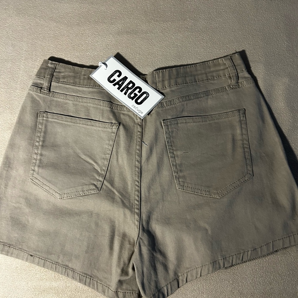 Charlotte Russe Women's Tan Cargo Shorts